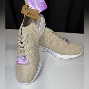 Skechers Beige Knit Slip-On Sneakers with White Soles Memory Foam - Sz 8 1/2 NWT